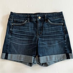 WHBM Denim 5” Cuffed Short SZ 6